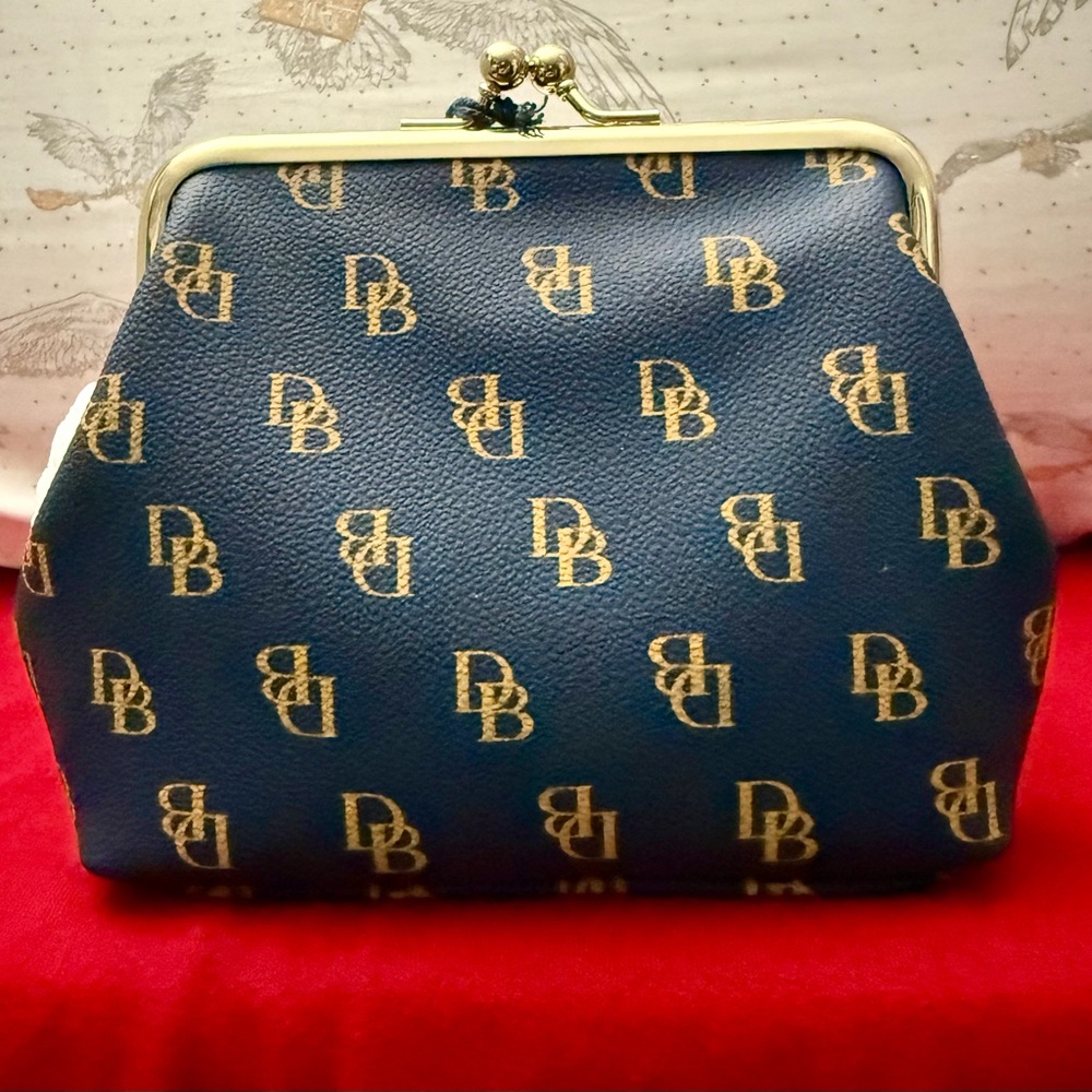 Dooney & Bourke Greta Coin purse - Picture 3 of 6